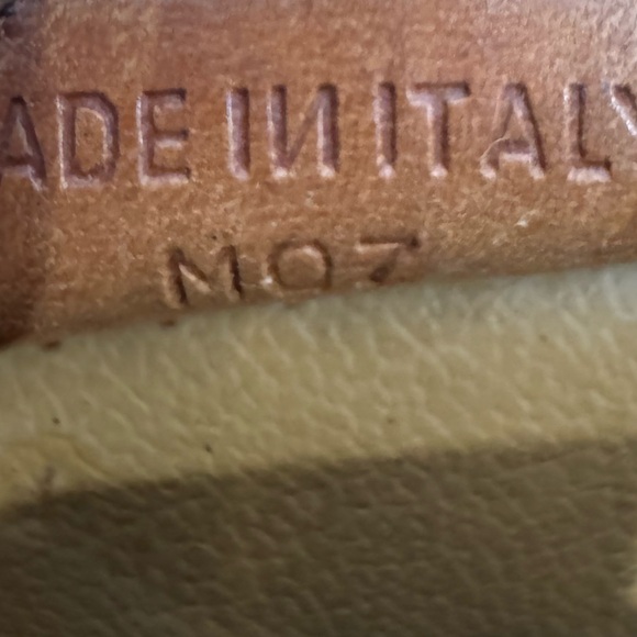 Celine bucket bag and wallet set.. - Picture 6 of 10